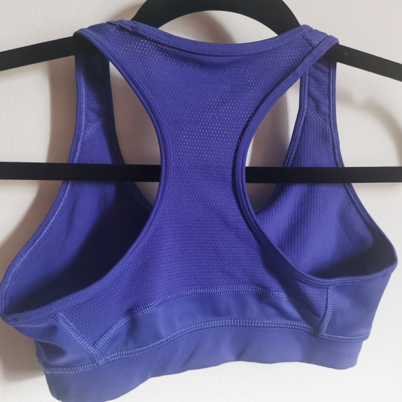 Adidas techfit Medium Compression climacool Purple Sports Bra in Size XS - Picture 4 of 10